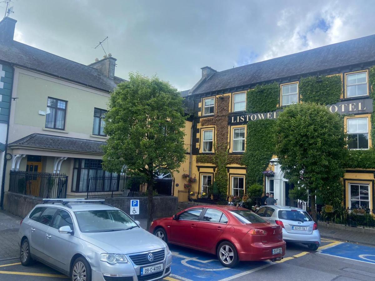 29 The Square Hotel Listowel Exterior photo